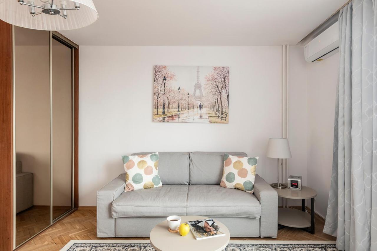 Shortstaypoland Darwina Warsaw Luaran gambar